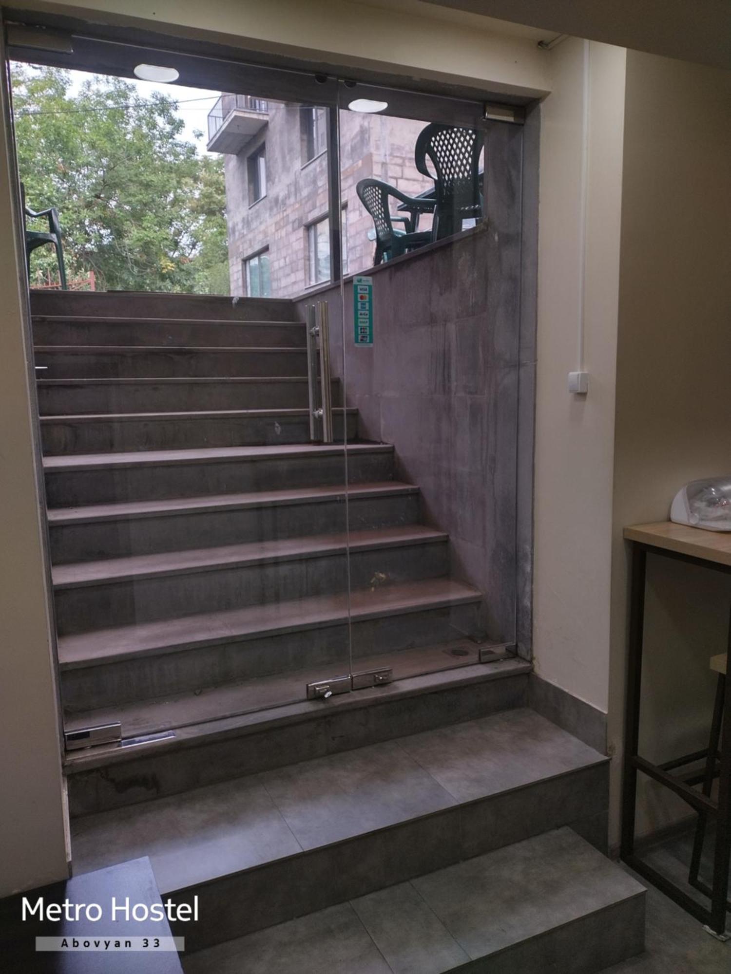 Metro Hostel Erywań Zewnętrze zdjęcie