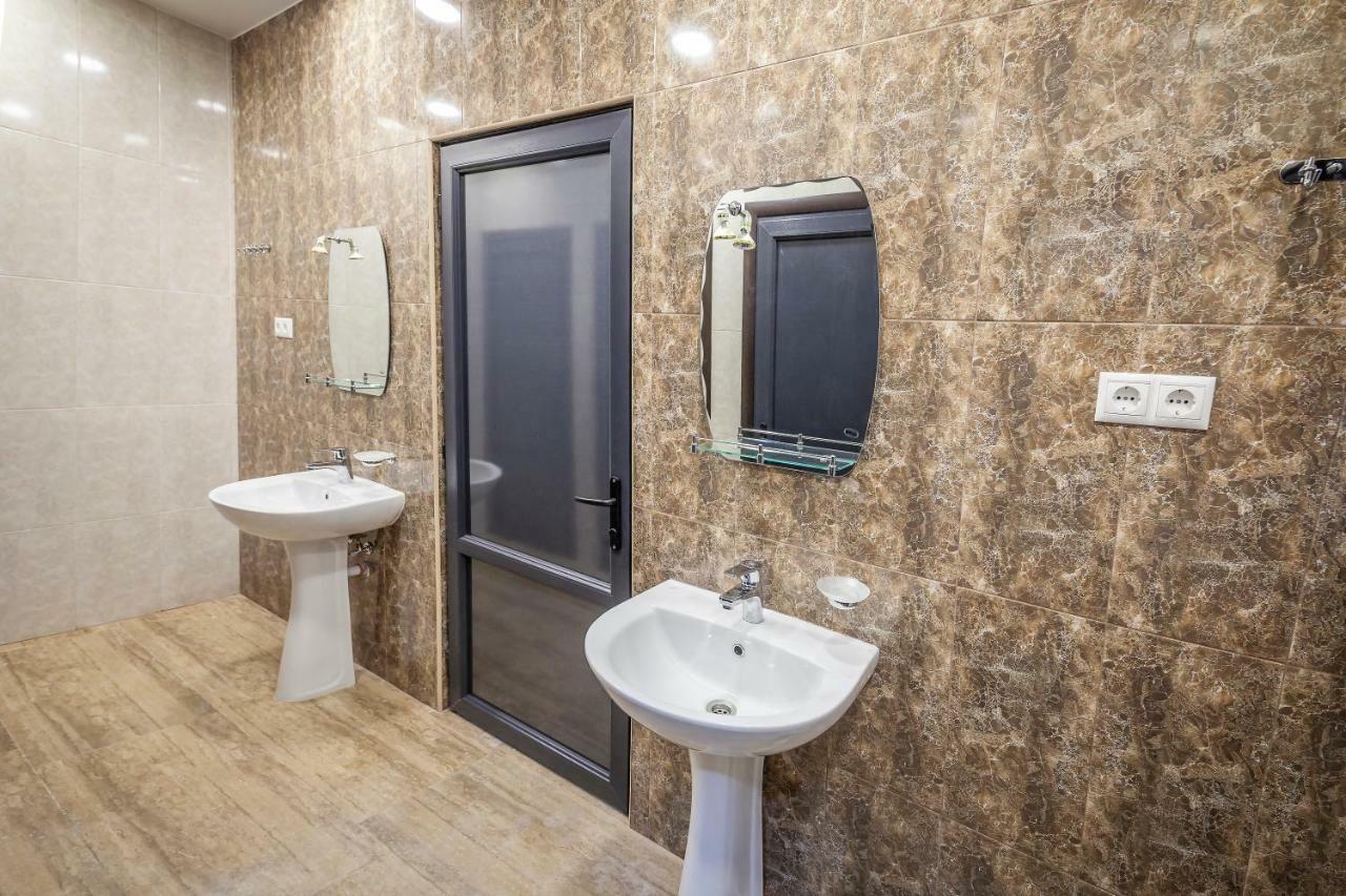 Metro Hostel Erywań Zewnętrze zdjęcie