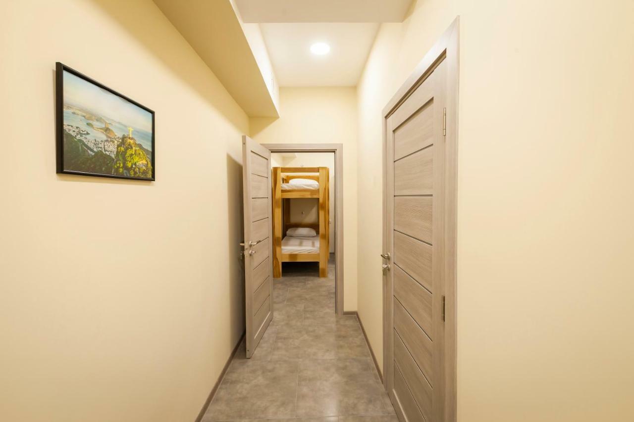 Metro Hostel Erywań Zewnętrze zdjęcie