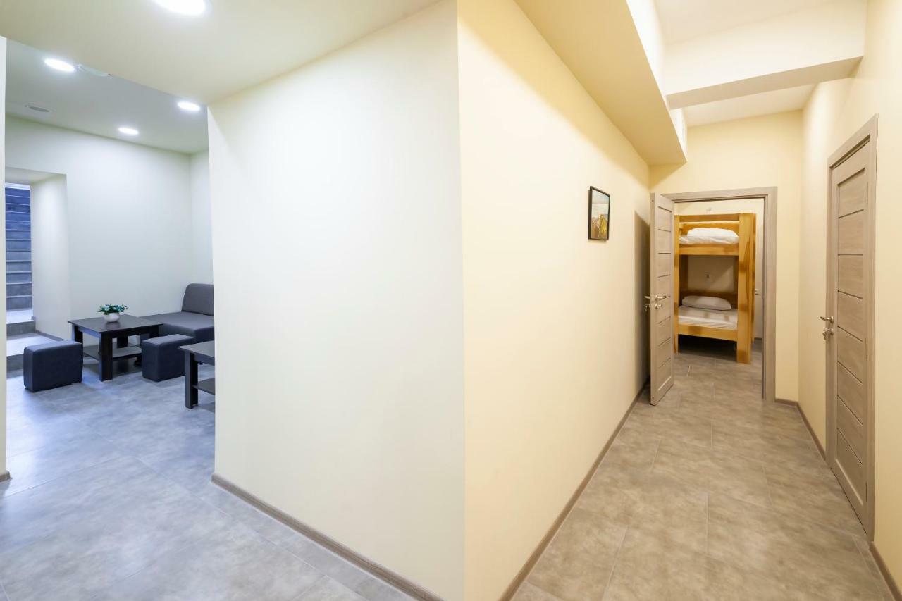Metro Hostel Erywań Zewnętrze zdjęcie